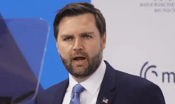 皇冠信用网代理_贸易战把美国给打醒了皇冠信用网代理，万斯亲口承认：美国“称霸的时代”结束了