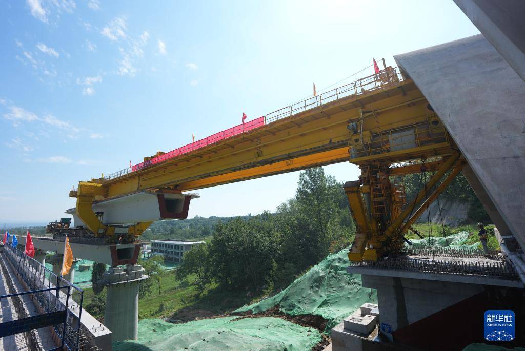 皇冠信用網正网_西康高铁全线完成桥梁架设