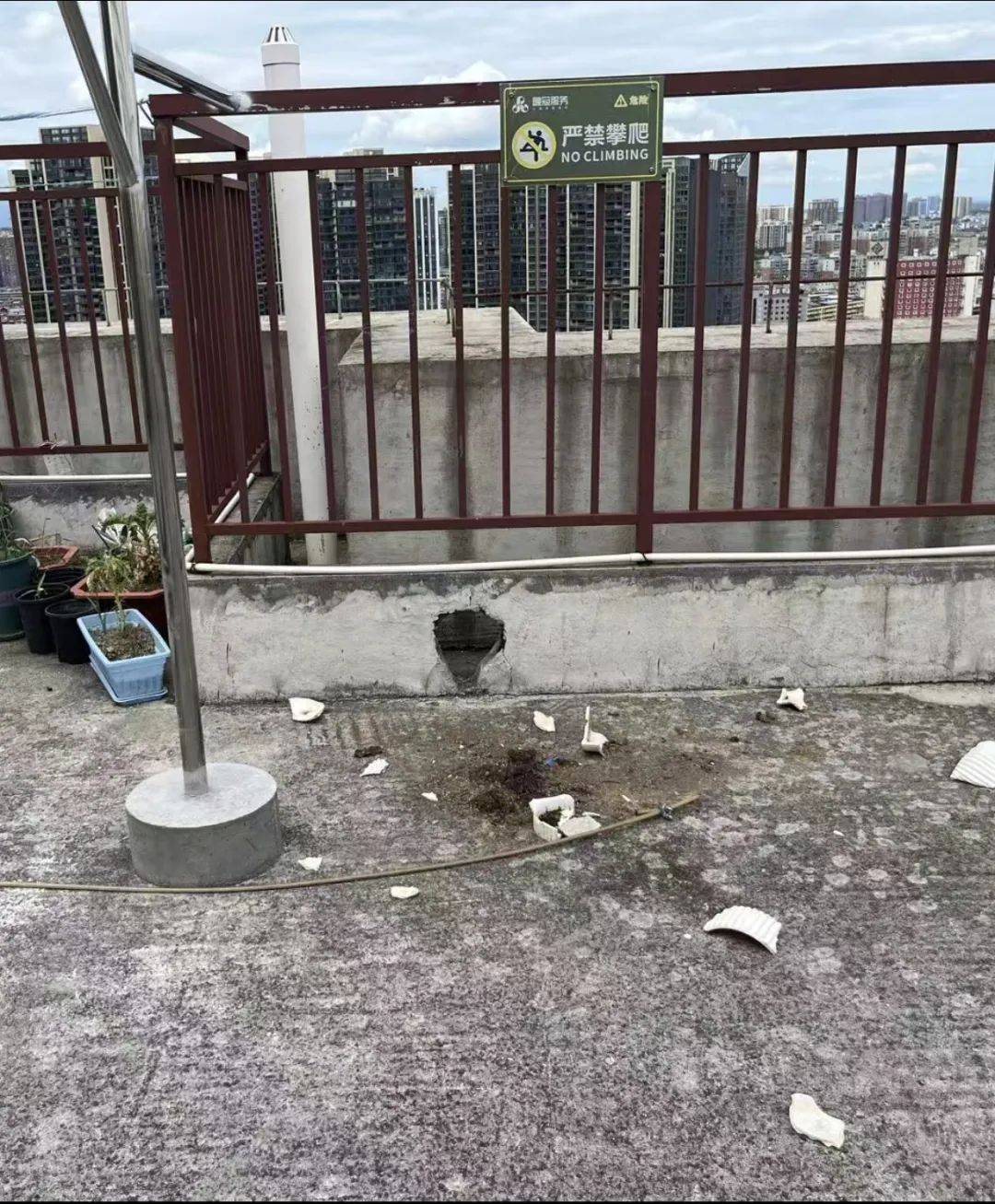 皇冠信用網最高占成_湖南衡阳29岁女子疑被男友施暴后从25楼跳下身亡 男友徐某此前还刺激说：“你放心皇冠信用網最高占成，她不会去死的”