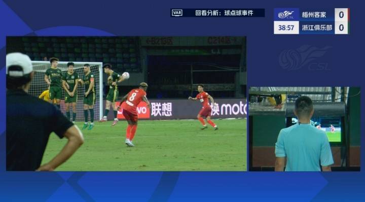皇冠信用網会员注册网址_媒体人谈王钰栋手球送点：不要搞这种小动作皇冠信用網会员注册网址，VAR一抓一个准