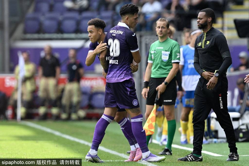 皇冠信用网开户_里程碑！林良铭助攻张玉宁破门皇冠信用网开户，为工体各项赛事第800球