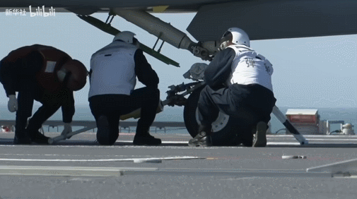 皇冠信用網代理_离谱！网友：你怎么证明歼-35是电磁弹射的皇冠信用網代理，而不自己飞起来的？