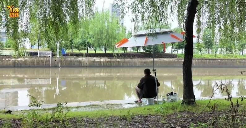 皇冠信用網登2代理_吓一大跳皇冠信用網登2代理！浙江一男子钓鱼竟然钓到了…异常凶猛！