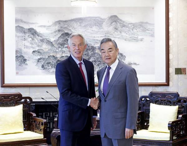 波尔图v阿尔艾利开罗_王毅会见英国前首相布莱尔：个别大国背弃国际责任波尔图v阿尔艾利开罗，中英应体现责任担当