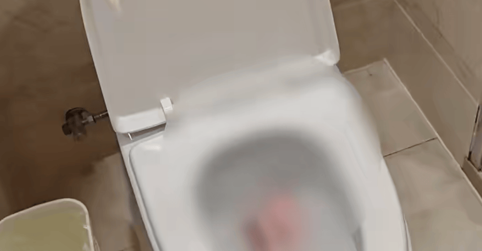 皇冠信用网出租足球_女子在酒店使用浴巾掉出拆封情趣用品皇冠信用网出租足球，酒店回应：属实，物品来源不明