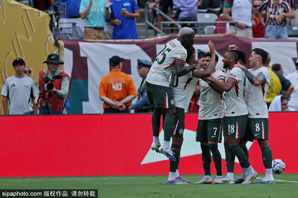 皇冠信用网代理注册_曼联2-1西汉姆：费尔南德斯梅开二度皇冠信用网代理注册，库尼亚闪耀，球队状态爆表！