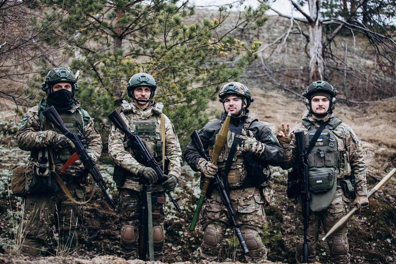 皇冠足球平台在哪里注册_泽连斯基捅马蜂窝皇冠足球平台在哪里注册，副司令被抓，10万大军调转枪口进军基辅造反？