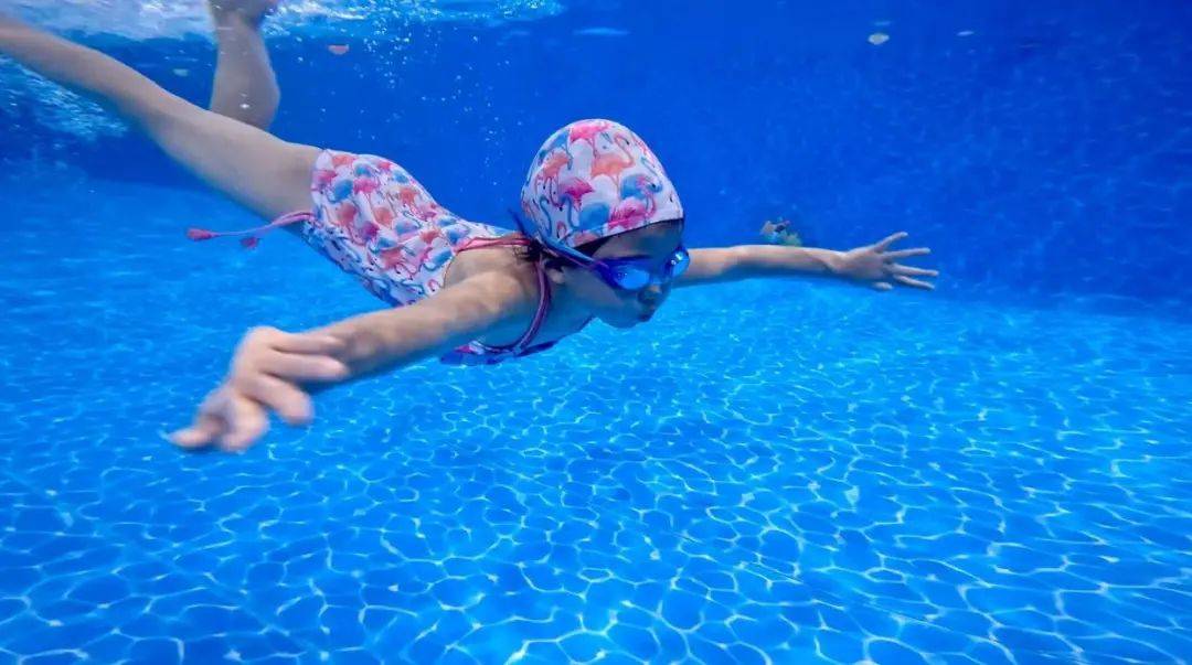 芬兰乙组联赛_男子中招后又传染给怀孕妻子和大儿子芬兰乙组联赛！夏天警惕泳池“毒王”！医生紧急提醒→