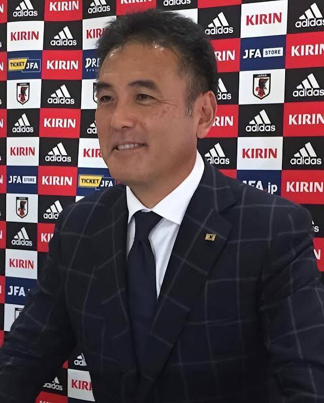 皇冠信用網结算日_58岁日本足协高层飞机上观看儿童色情片皇冠信用網结算日，丢工作并被法国禁入境十年，罚款4.1万元
