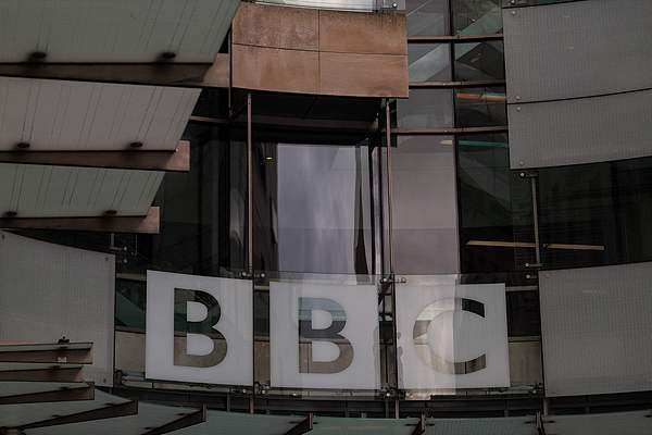 皇冠信用网出租代理
_特朗普威胁天价索赔 BBC陷数十年最大危机