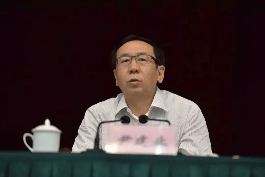 皇冠信用网注册
_打虎皇冠信用网注册
!江西省委原常委、政法委原书记尹建业被查