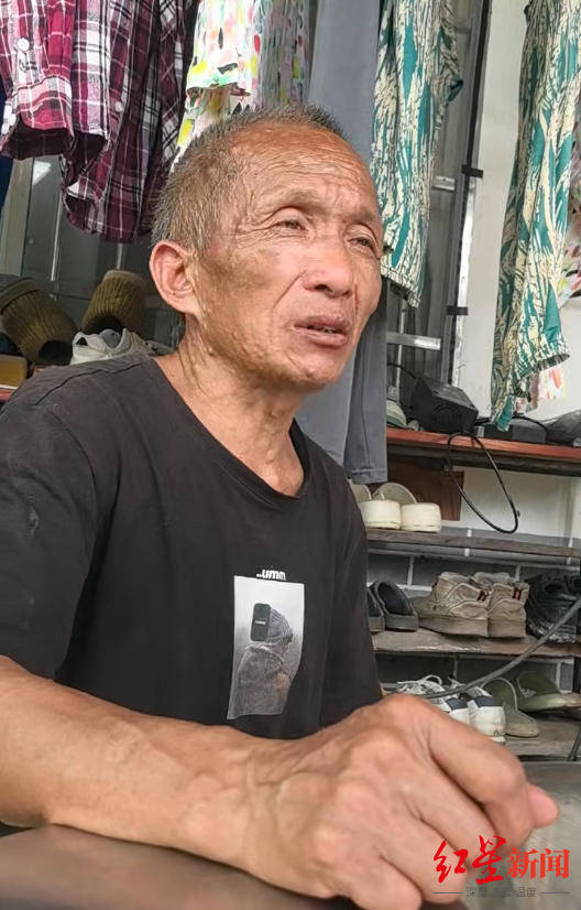 2026世界杯平台代理
_凌晨2点打电话叫醒村民的“谢会计”遇难2026世界杯平台代理
,妻子弟弟仍失联